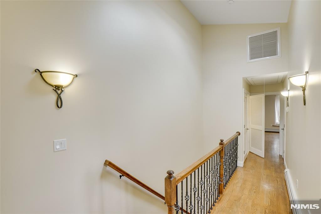 400 Nelson Avenue