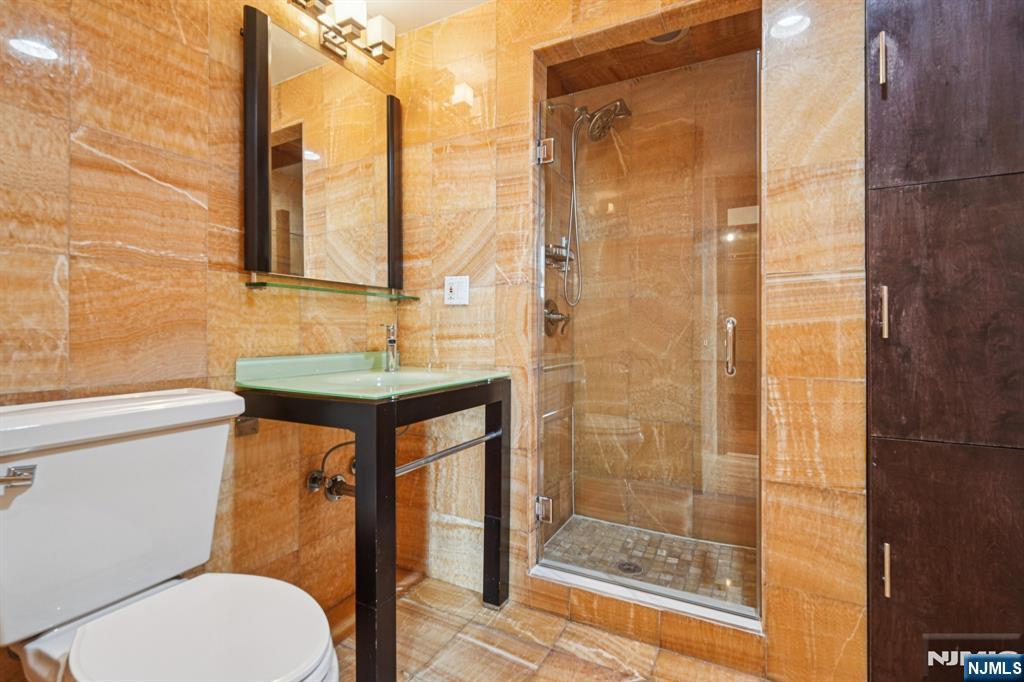 100 Old Palisade PL16