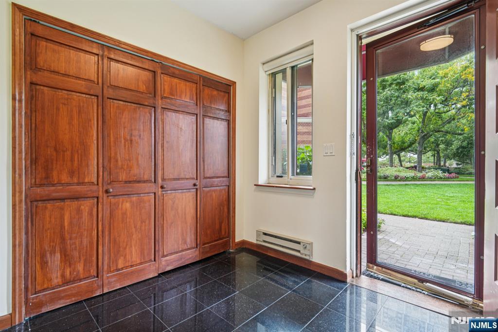 100 Old Palisade PL16