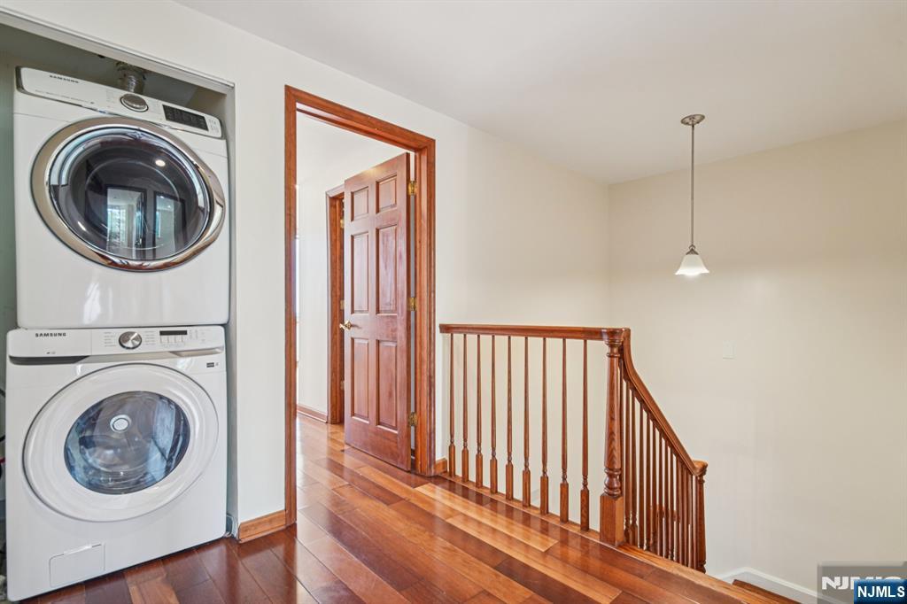 100 Old Palisade PL16