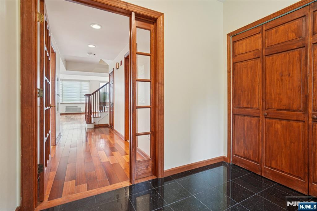 100 Old Palisade PL16