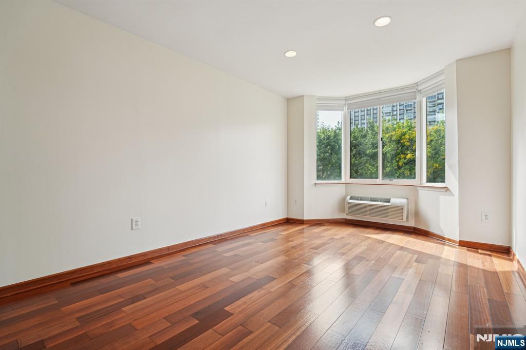 100 Old Palisade PL16