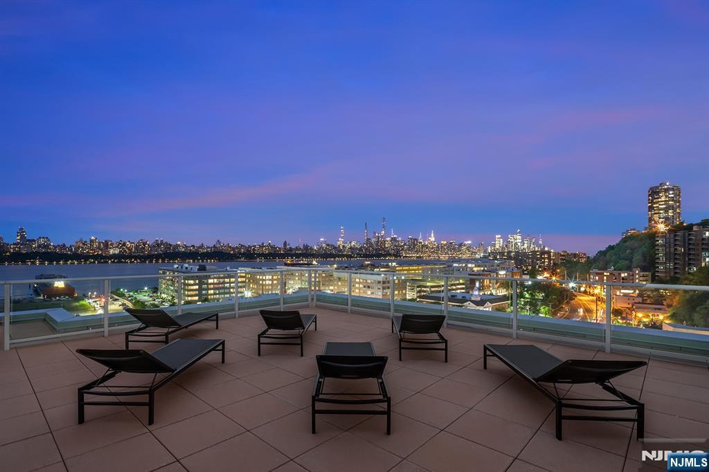 143 Old River Road 404
