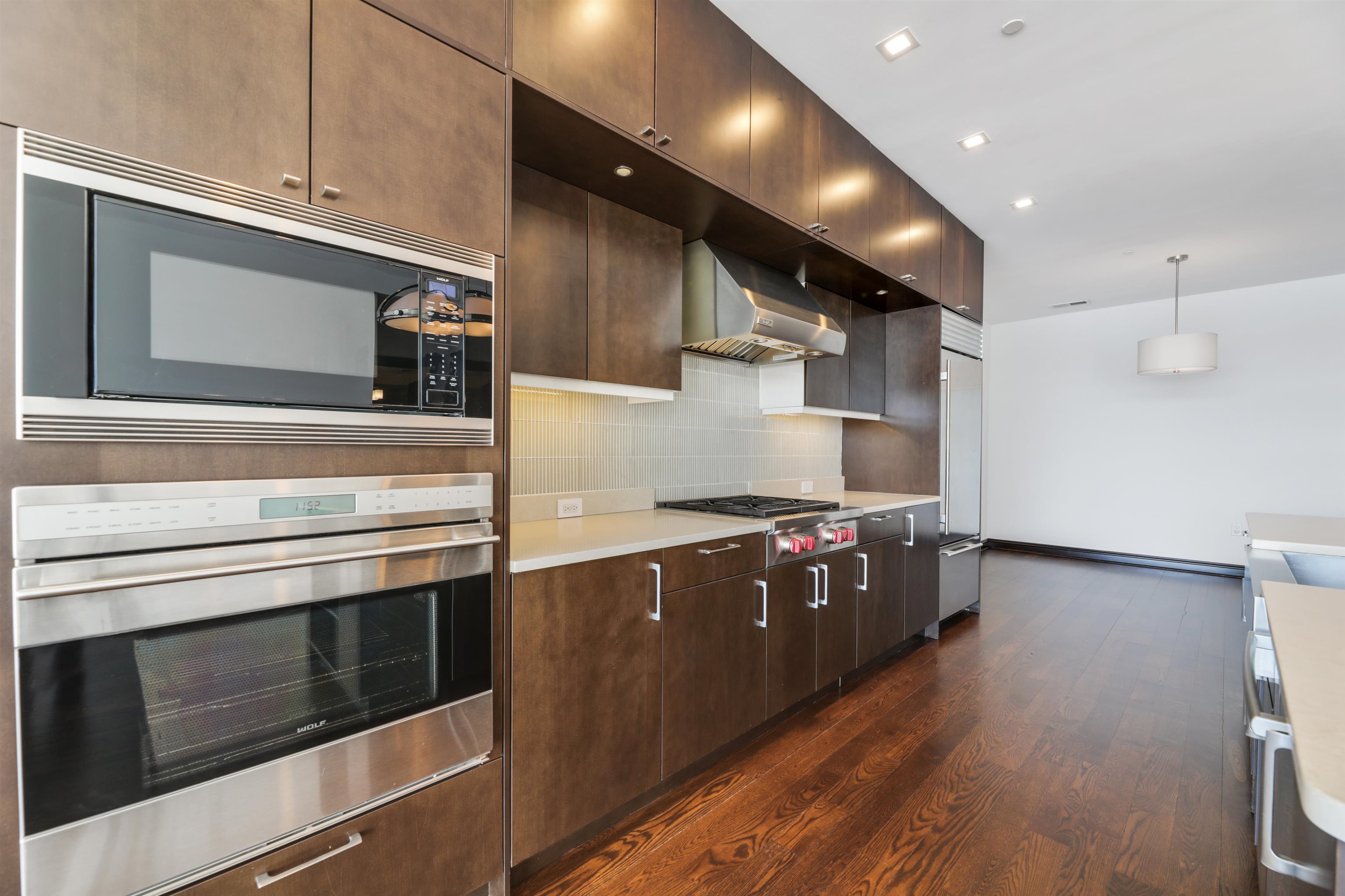 9 SOMERSET LANE Unit: 206