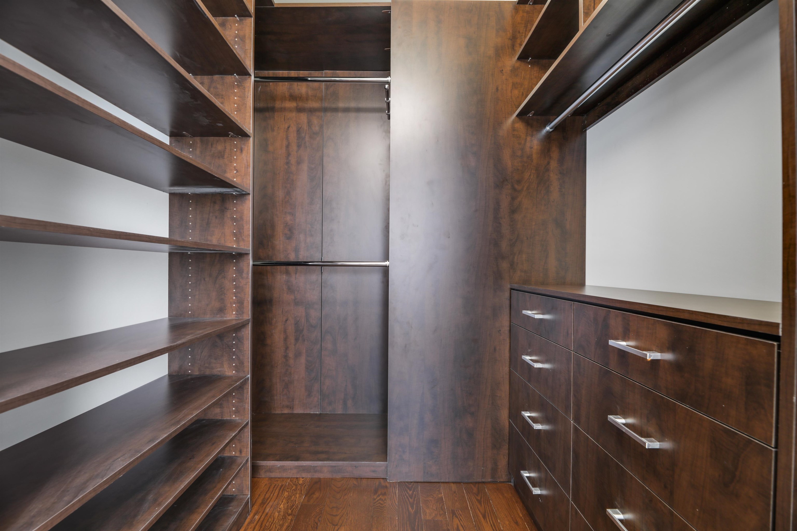 9 SOMERSET LANE Unit: 206