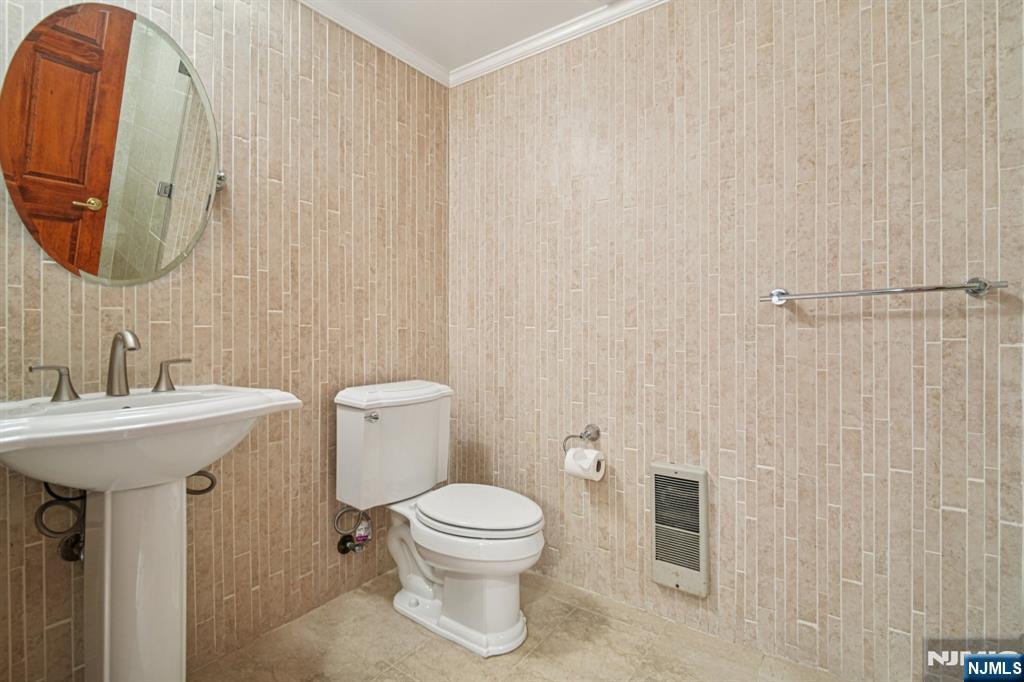 100 Old Palisade Road PL16