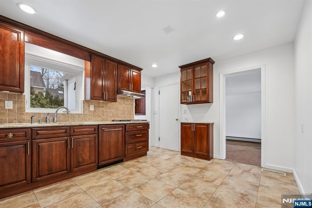 52 Knickerbocker Road