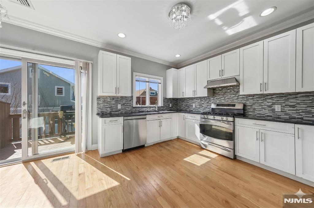 442 Washington Avenue C0442