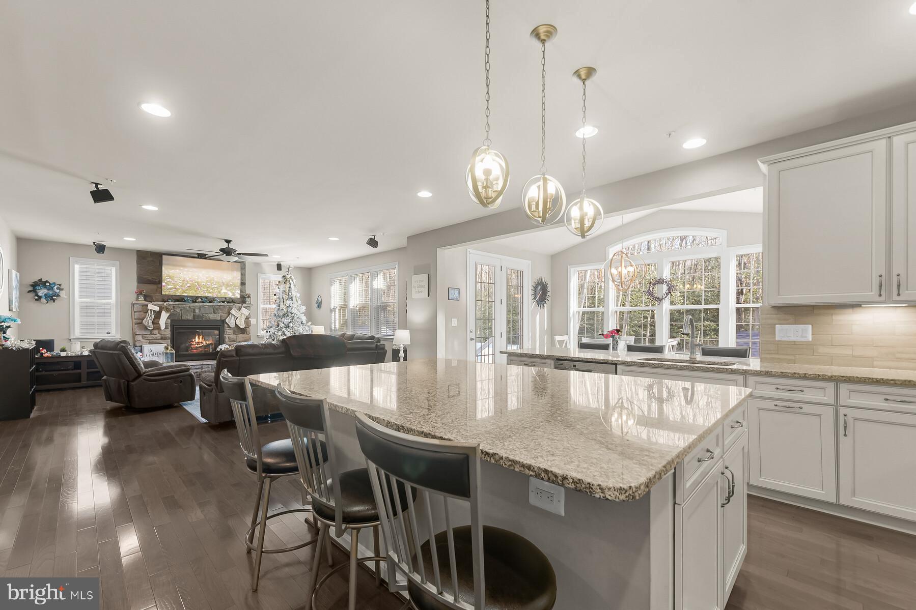345 Daleview Dr