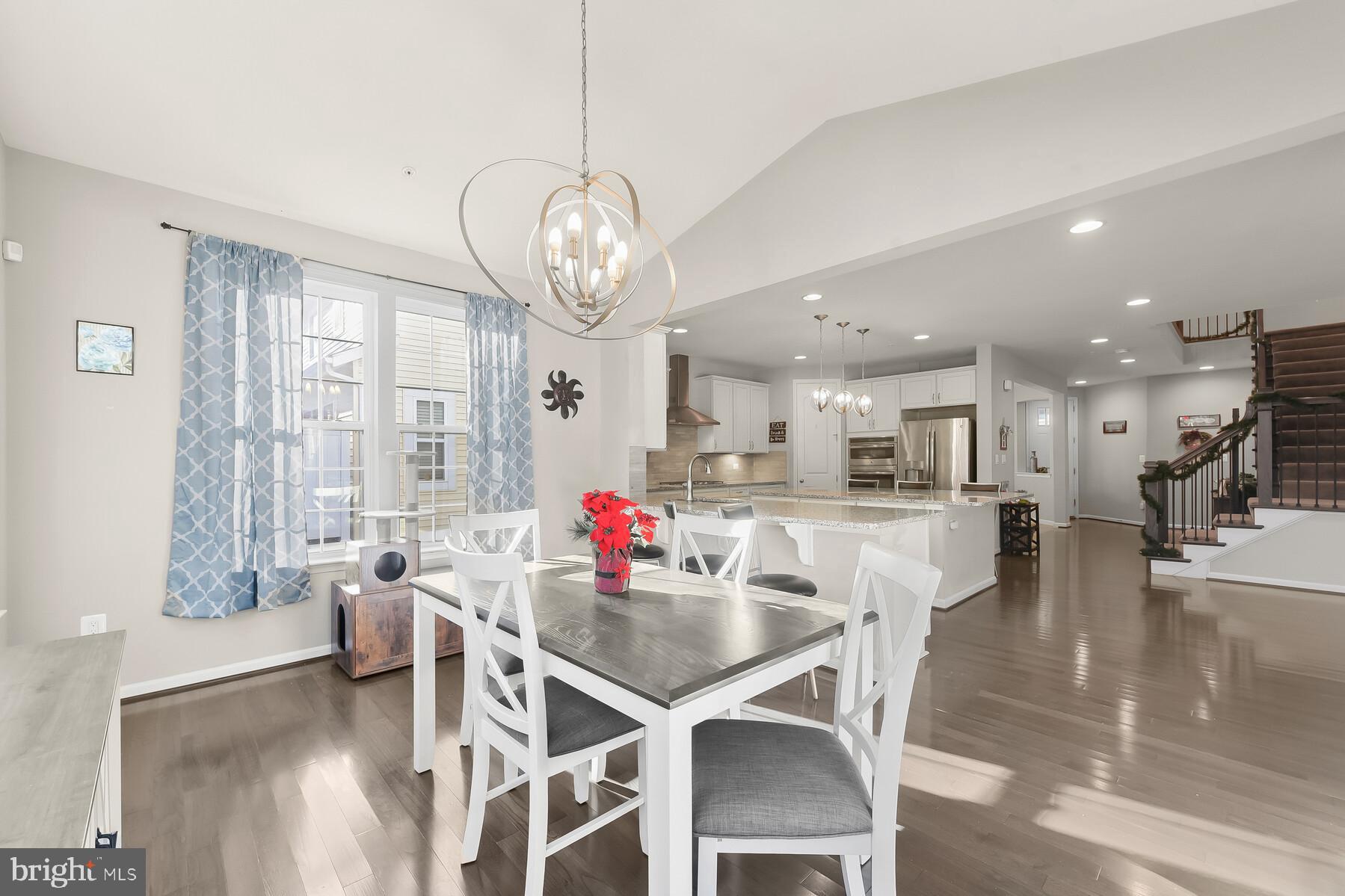 345 Daleview Dr