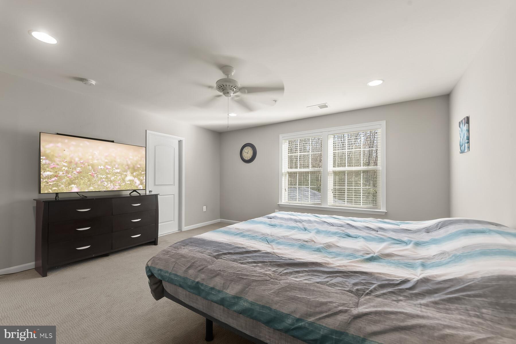 345 Daleview Dr
