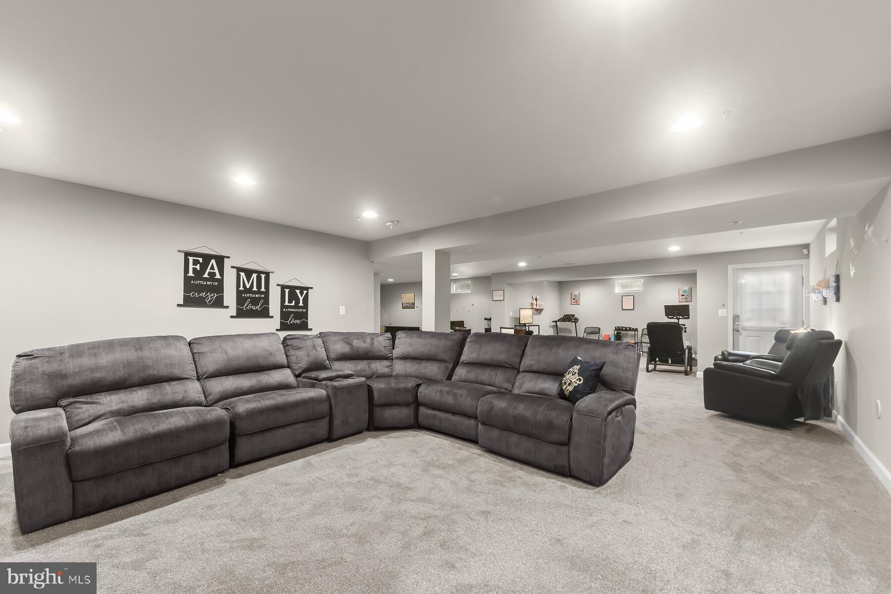 345 Daleview Dr