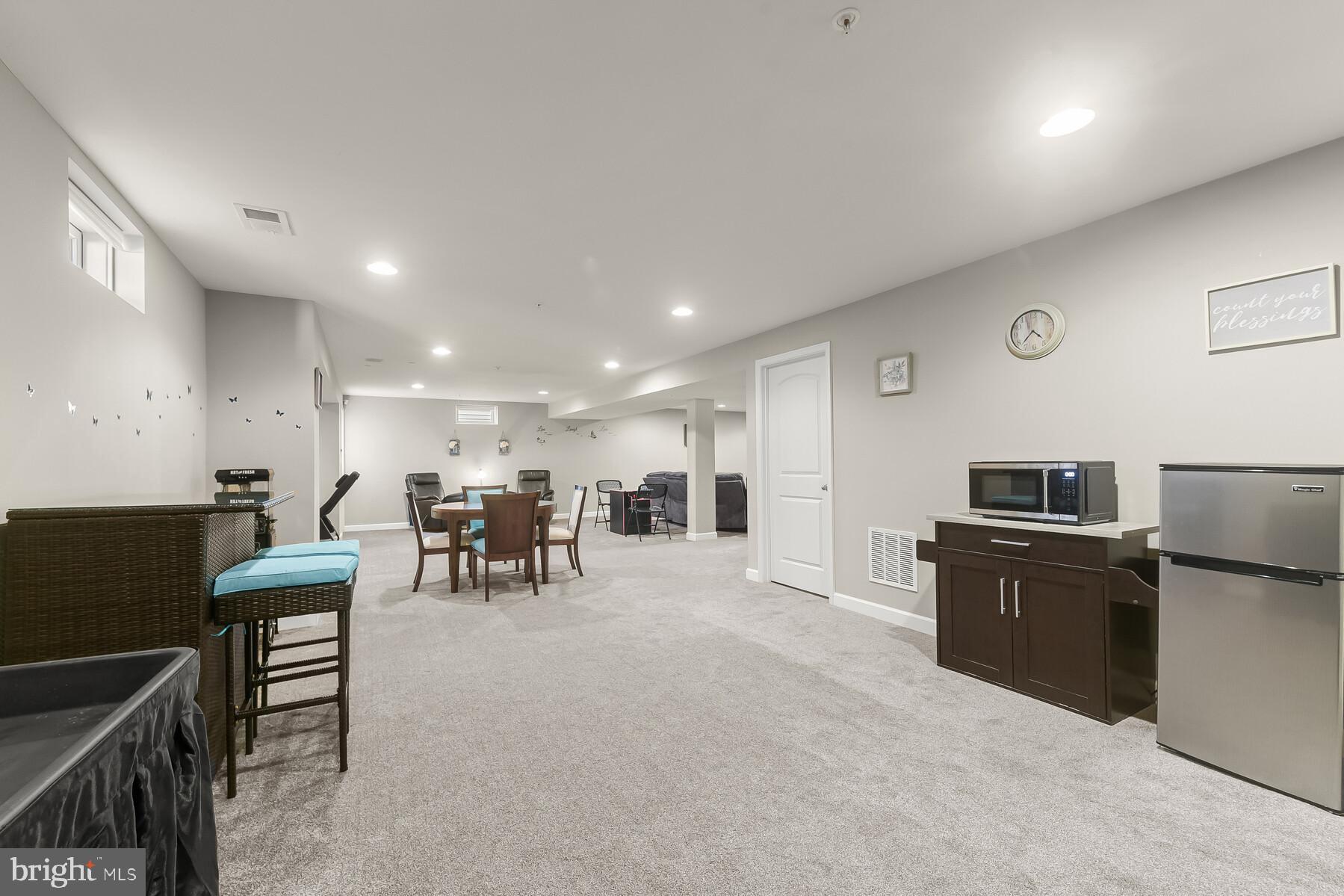 345 Daleview Dr