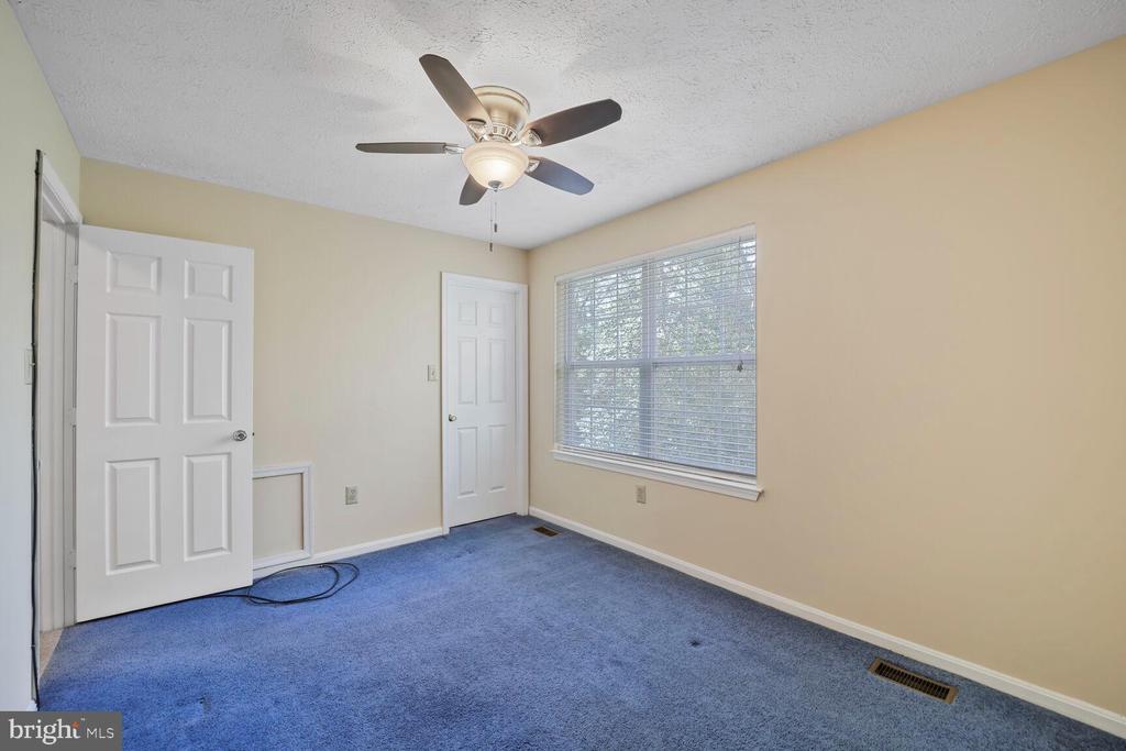 4119 LANCASTER CIRCLE