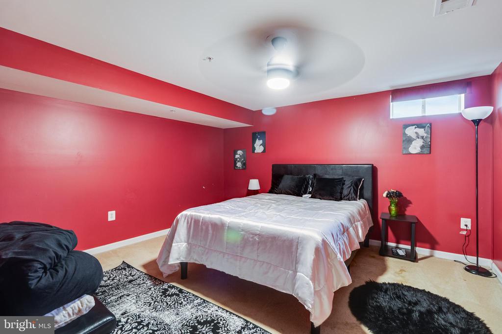 12221 HILLANTRAE DRIVE