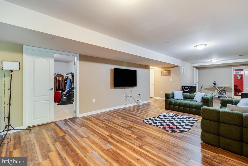 12221 HILLANTRAE DRIVE
