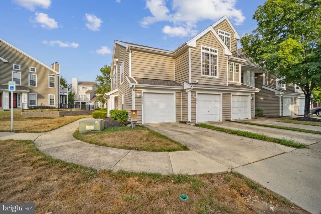 13814 KING FREDERICK WAY 105