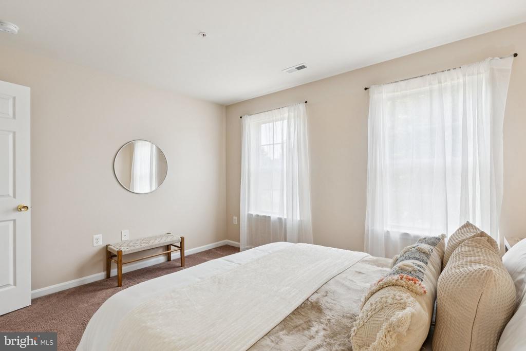 5802 ROCKY TRAIL WAY