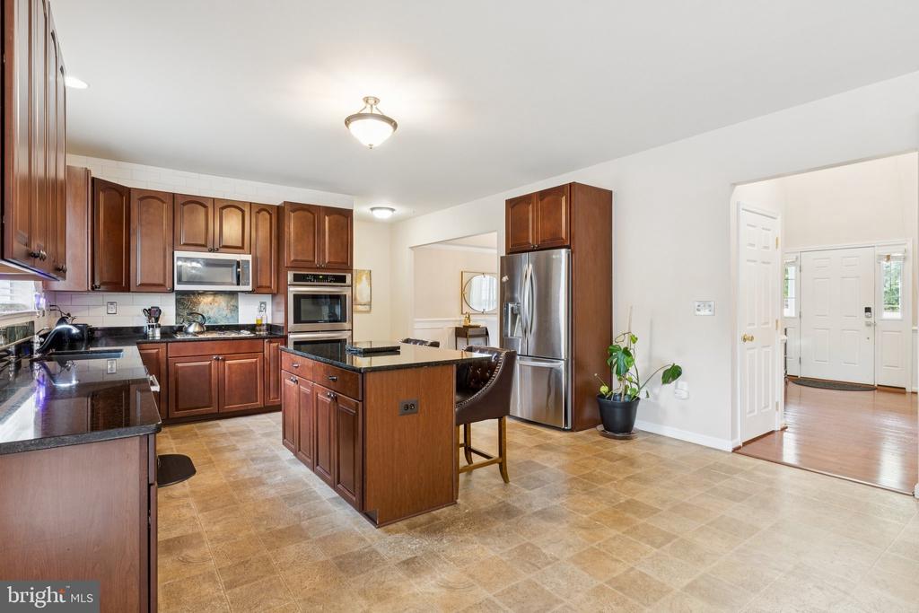 5802 ROCKY TRAIL WAY
