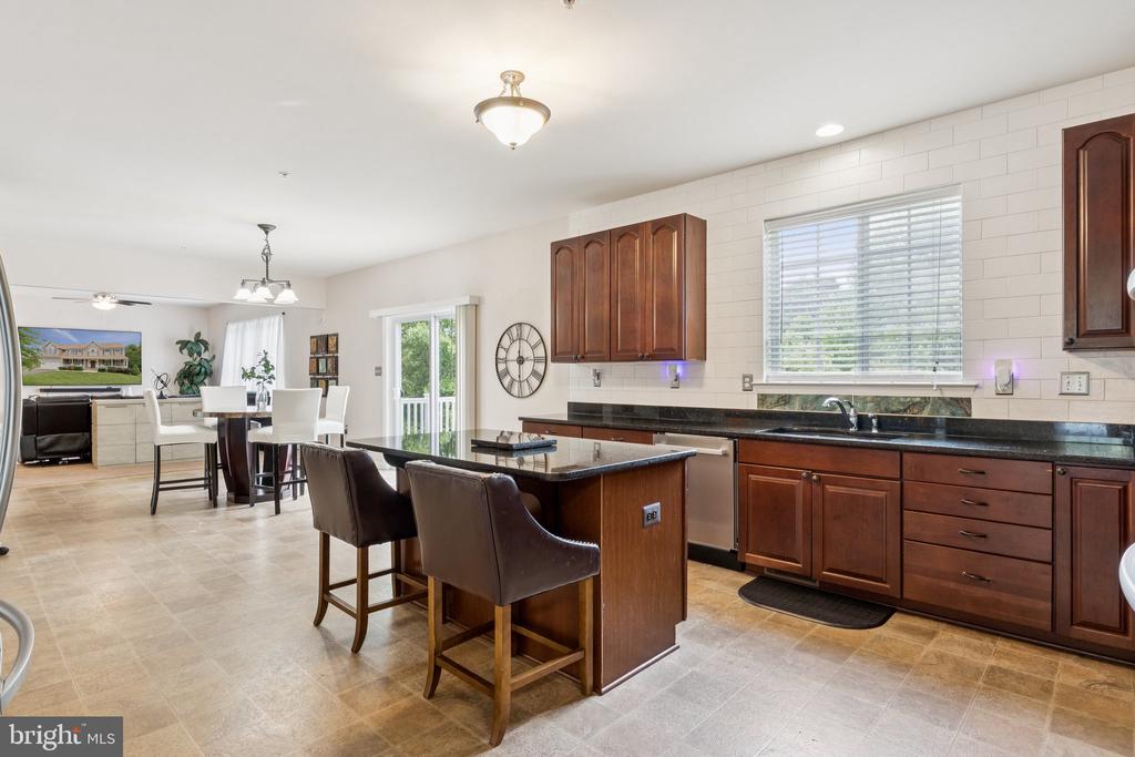 5802 ROCKY TRAIL WAY