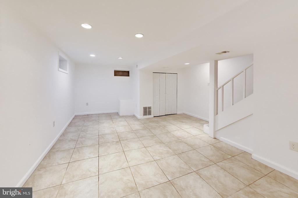 637 MAURY AVENUE