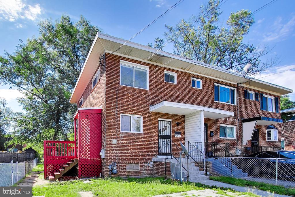 637 MAURY AVENUE
