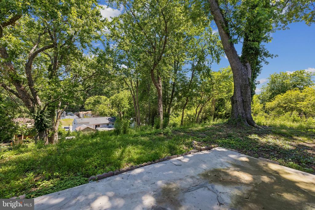 308 ARAGONA DRIVE