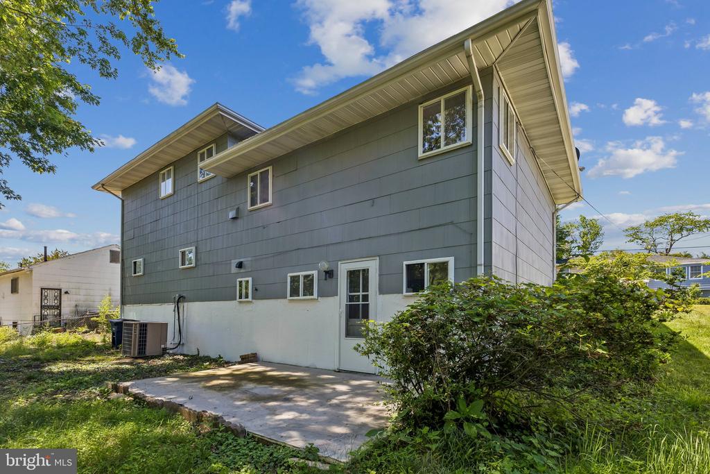 308 ARAGONA DRIVE
