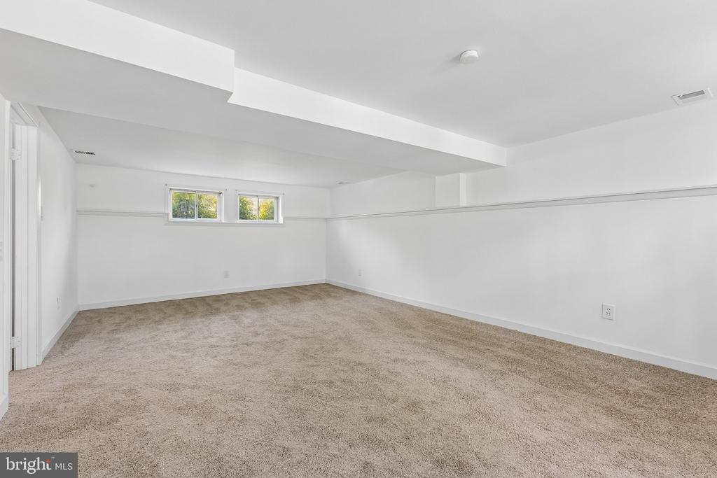 308 ARAGONA DRIVE