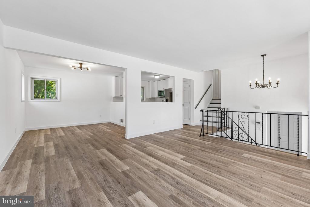 308 ARAGONA DRIVE