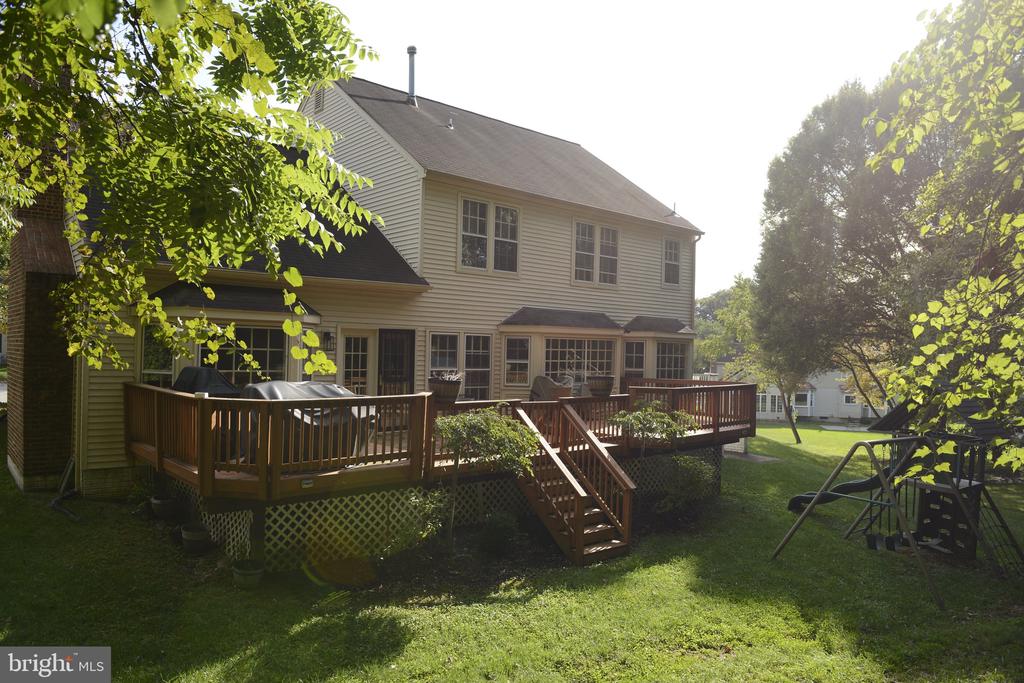 4904 FOREST CREEK COURT