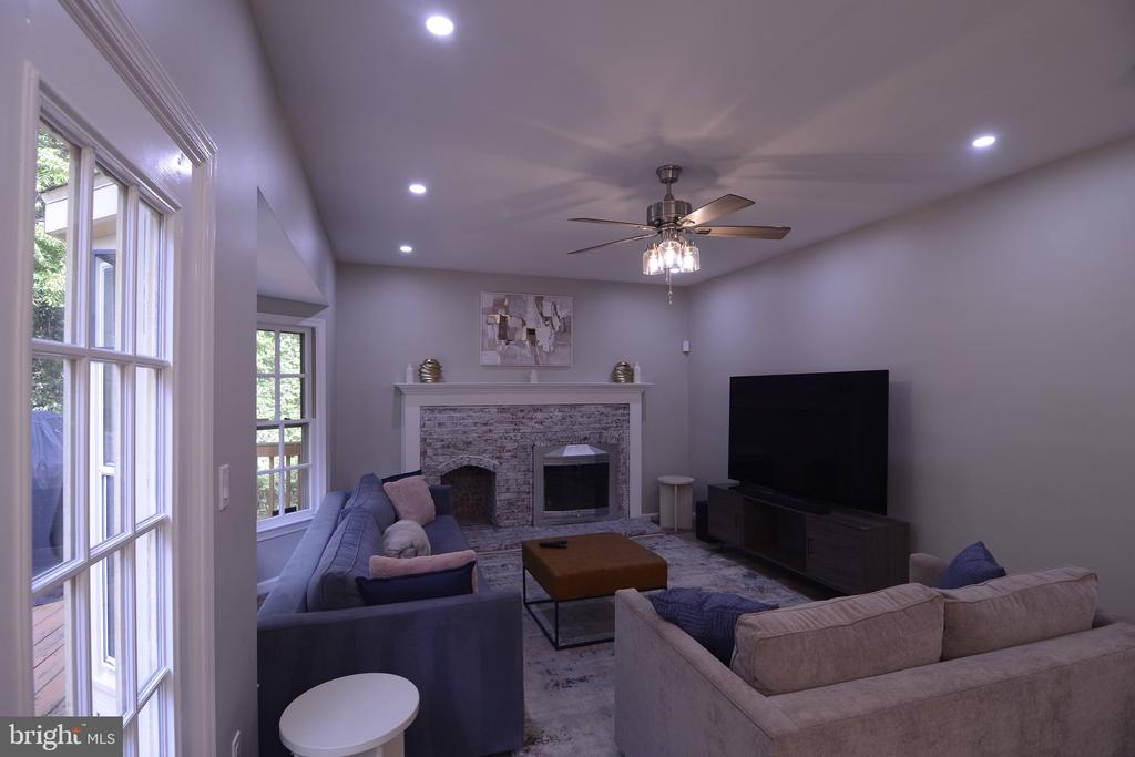 4904 FOREST CREEK COURT