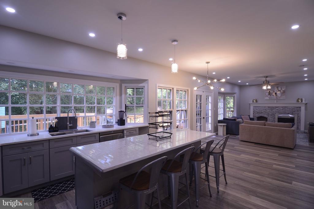 4904 FOREST CREEK COURT