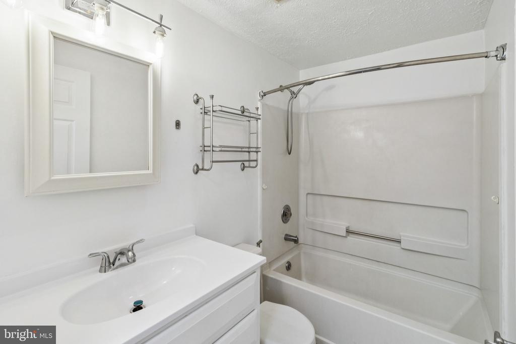 20801 HARLEQUIN LANE