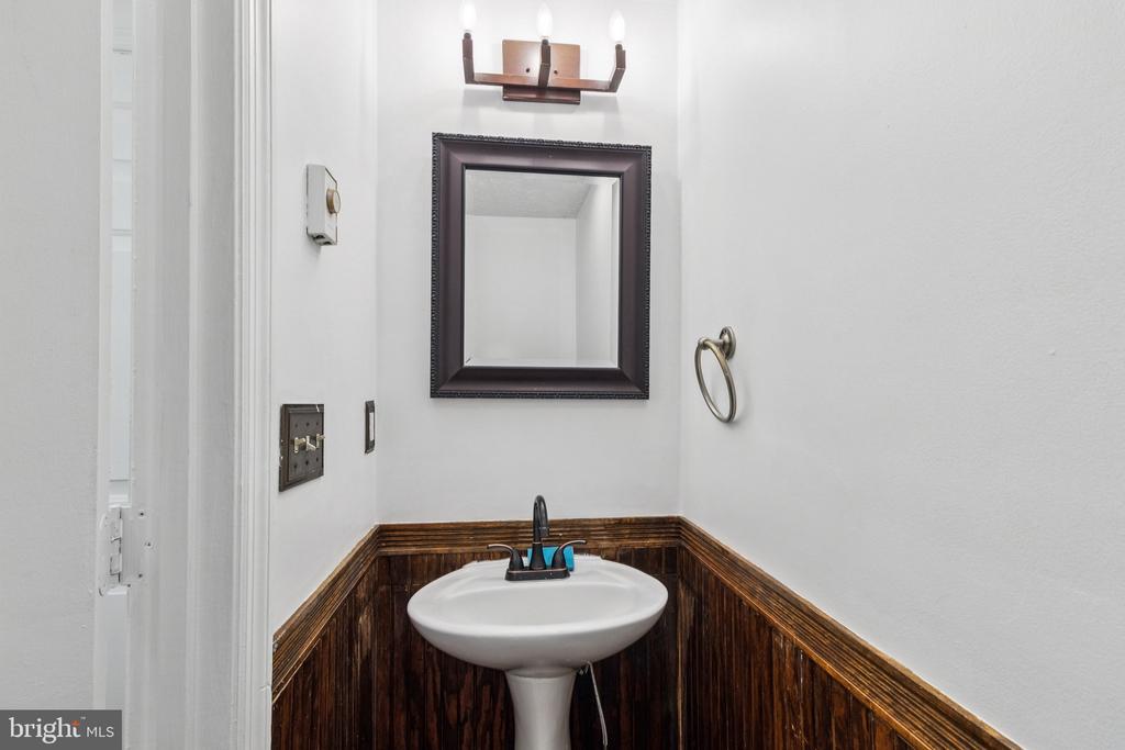 20801 HARLEQUIN LANE