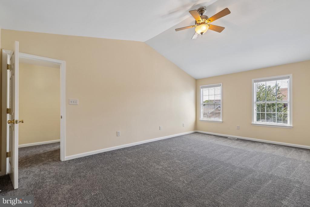 18122 SAMUEL CIRCLE