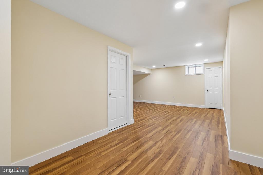 18122 SAMUEL CIRCLE