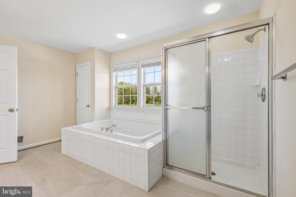 18122 SAMUEL CIRCLE