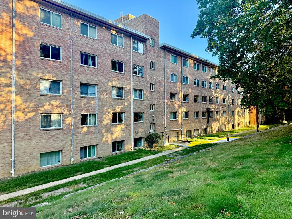 750 S DICKERSON STREET 213
