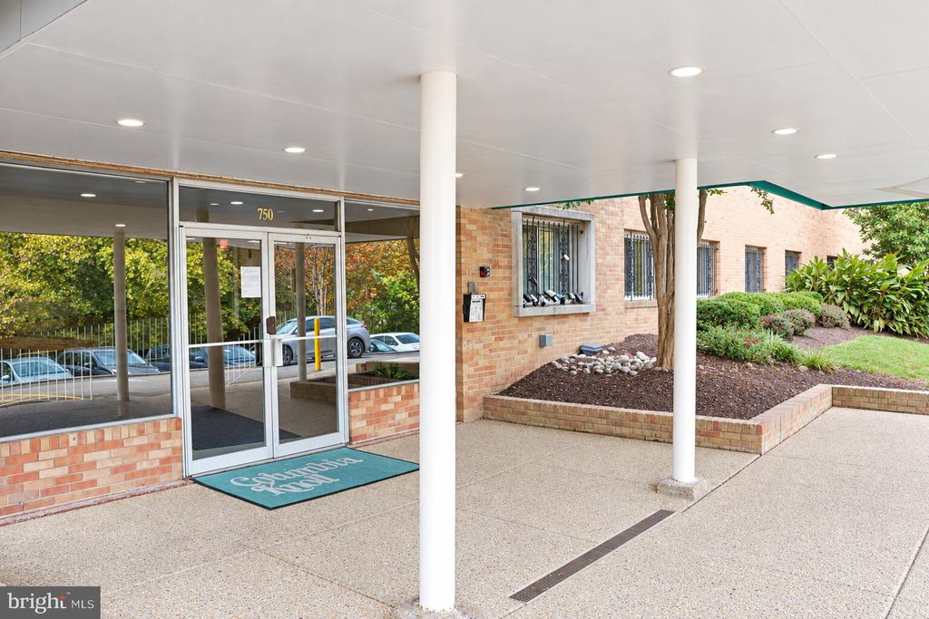 750 S DICKERSON STREET Unit: 402