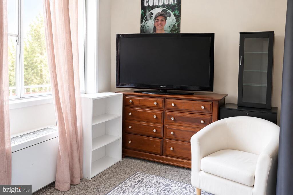 750 S DICKERSON STREET Unit: 402
