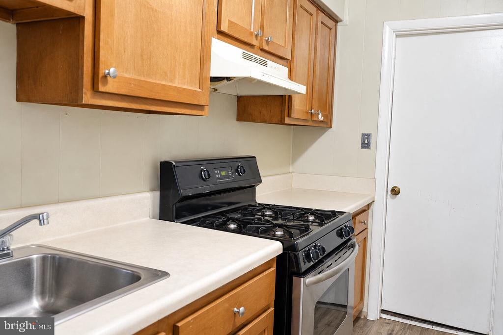 750 S DICKERSON STREET Unit: 402