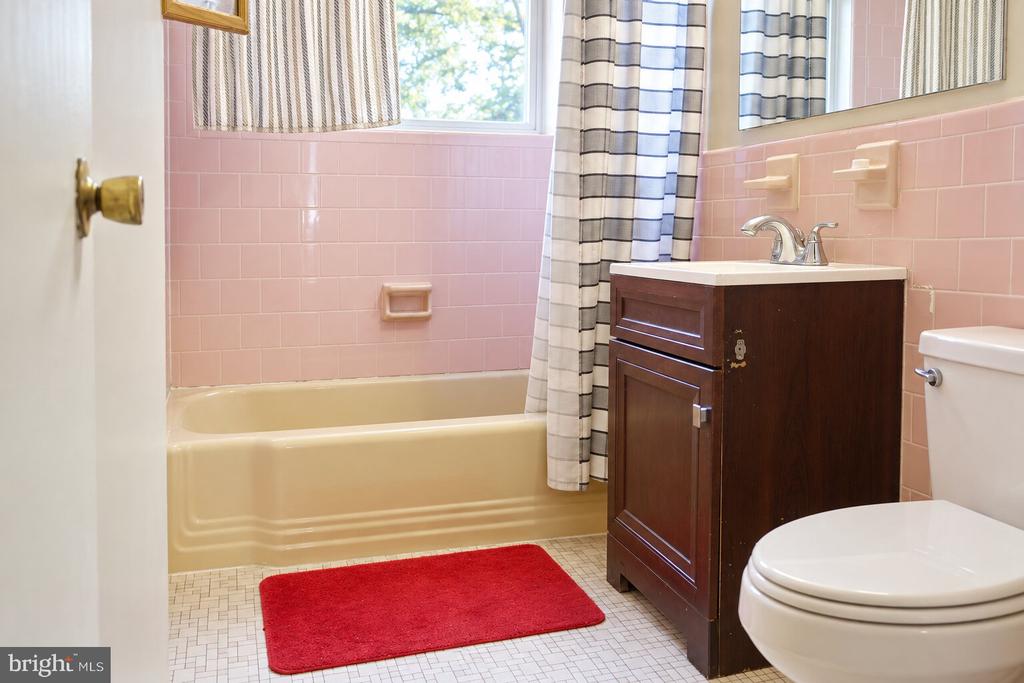 750 S DICKERSON STREET Unit: 402