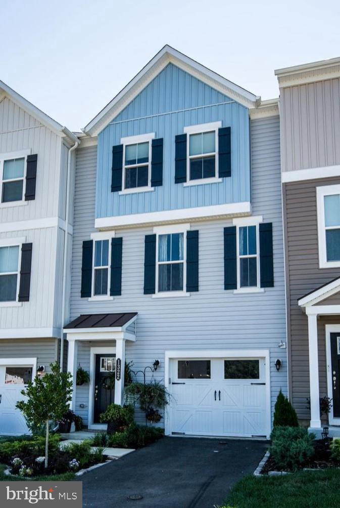 1322 HUDGINS FARM CIRCLE