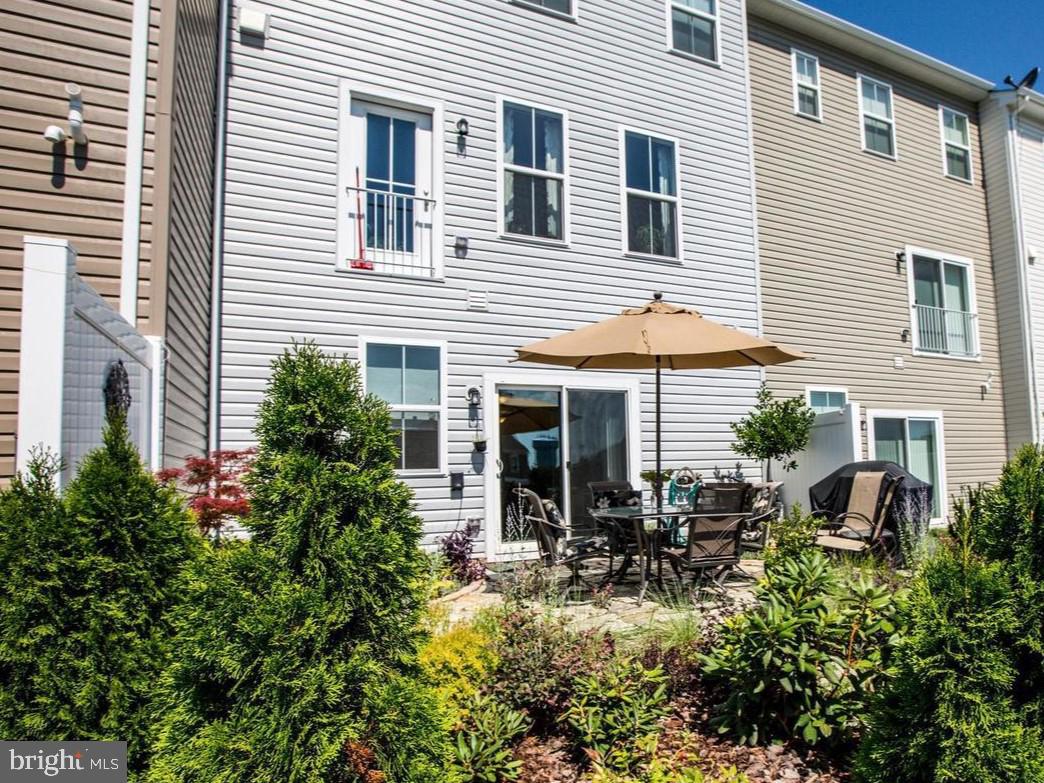 1322 HUDGINS FARM CIRCLE