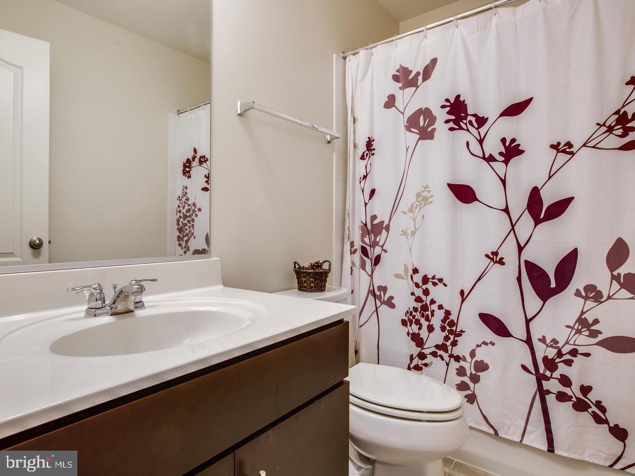 1322 HUDGINS FARM CIRCLE