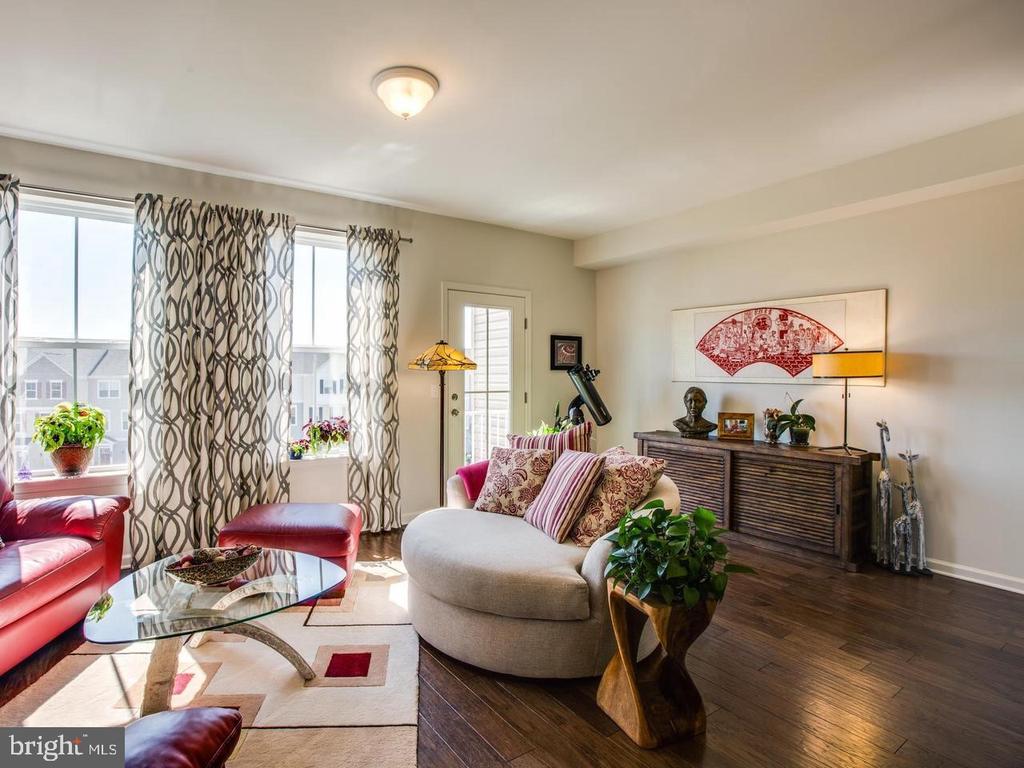 1322 HUDGINS FARM CIRCLE