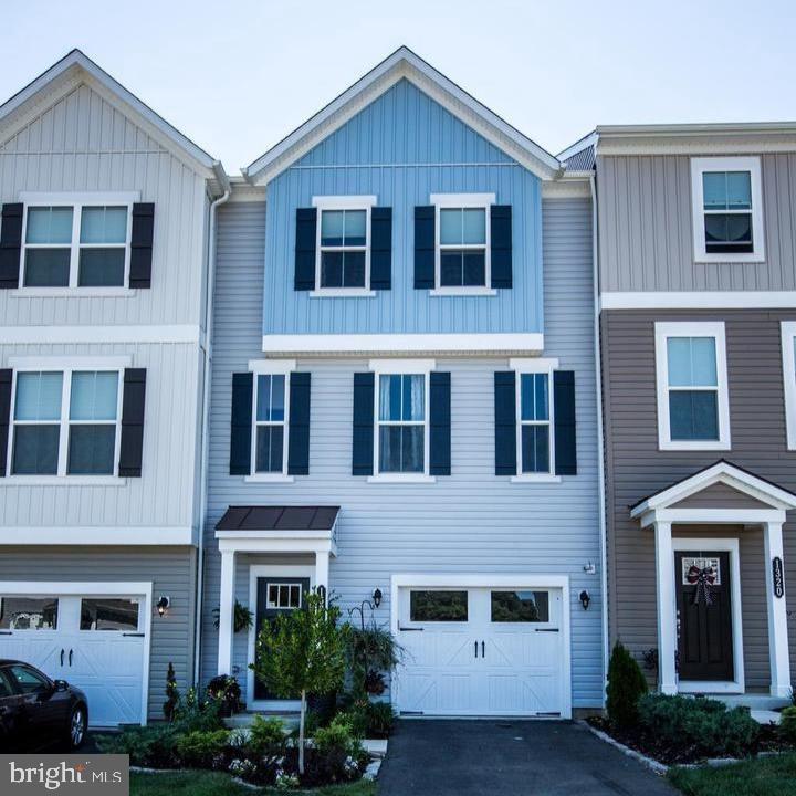 1322 HUDGINS FARM CIRCLE