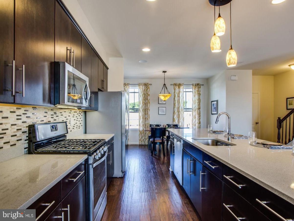 1322 HUDGINS FARM CIRCLE