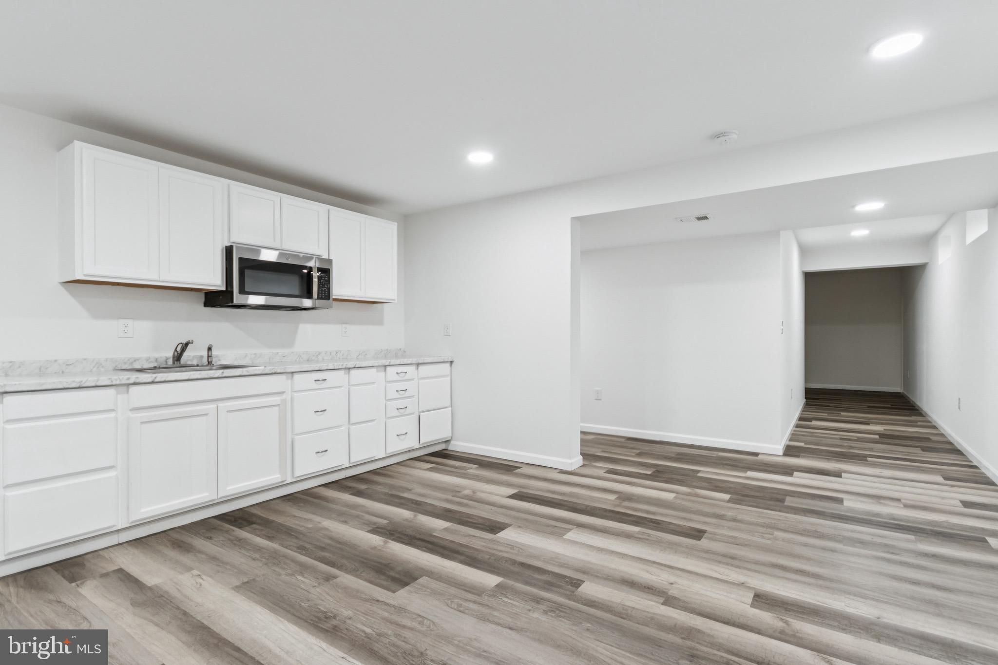 1034 BAKERSFIELD LANE